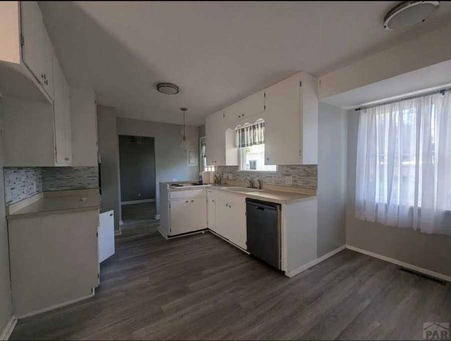 404 Homer Ave - Photo 6 of 22