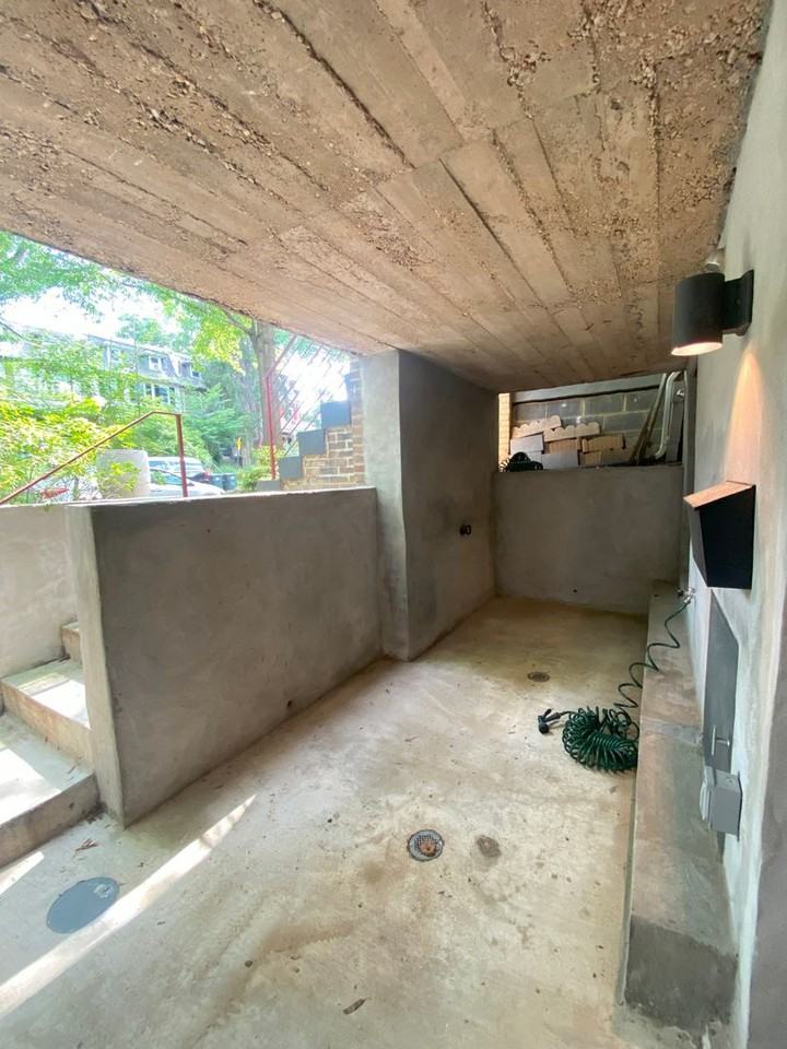 1353 Taylor Street Northwest #B - Photo 2 of 16