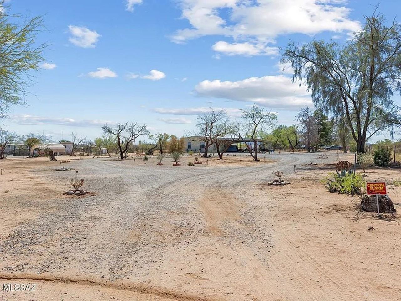 9031 S Lonesome Ln - Photo 2 of 23