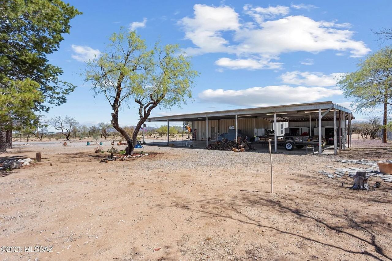 9031 S Lonesome Ln - Photo 3 of 23