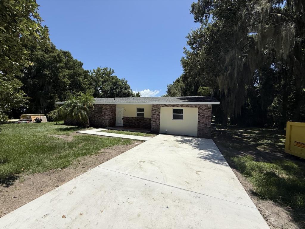 1617 Birch St - Photo 5 of 21