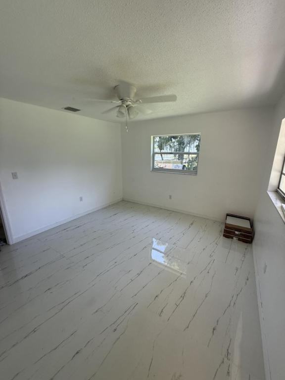 1617 Birch St - Photo 7 of 21