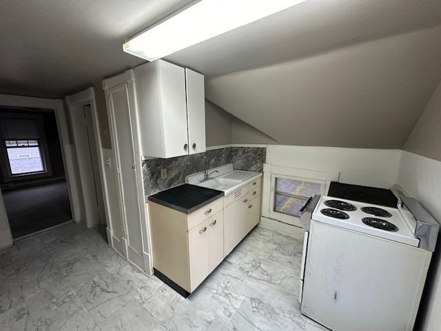 1119 Clinton St - Photo 3 of 5