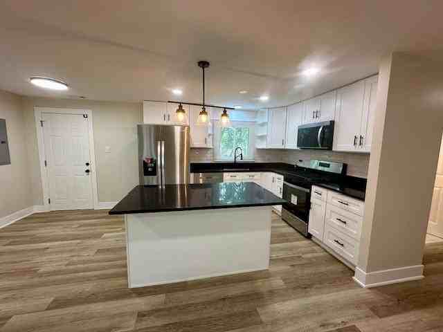 1707 Winthrop Ln - Photo 4 of 15