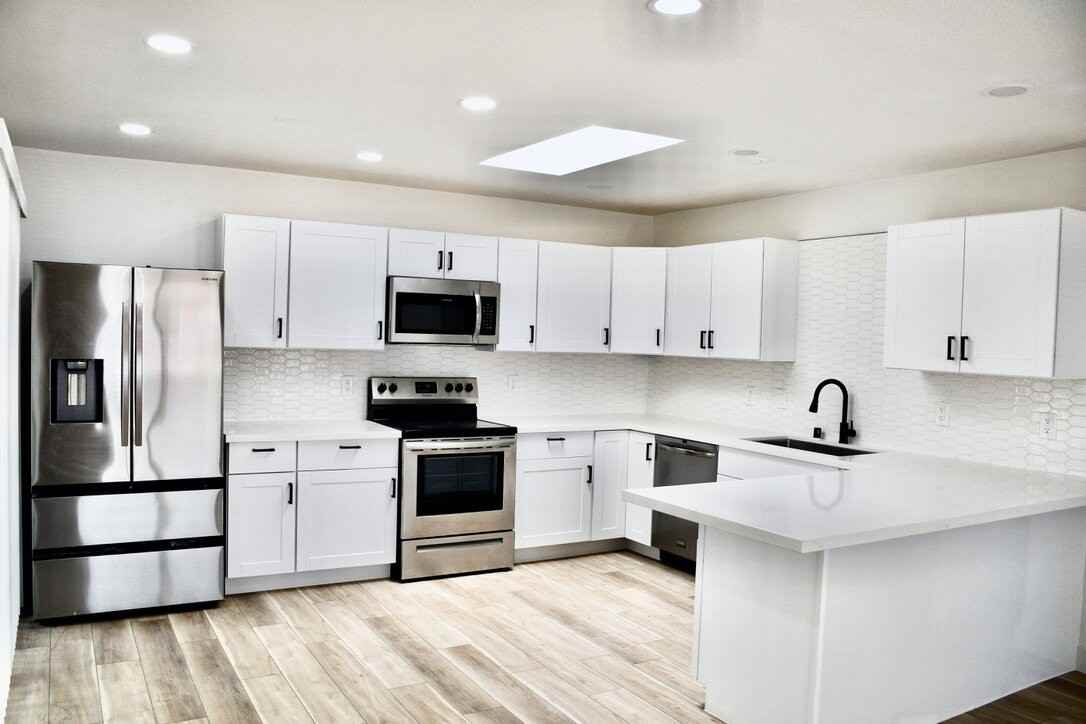 6520 Evergreen Avenue - Photo 3 of 14