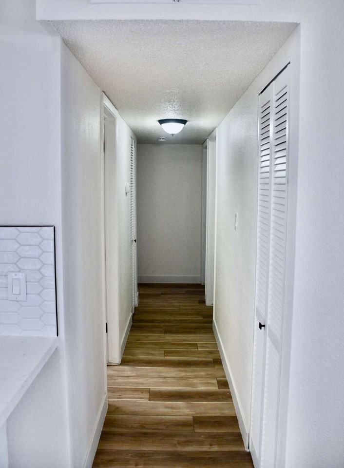 6520 Evergreen Avenue - Photo 4 of 14