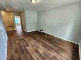 featured image of 357 Parkland Pl Se #1