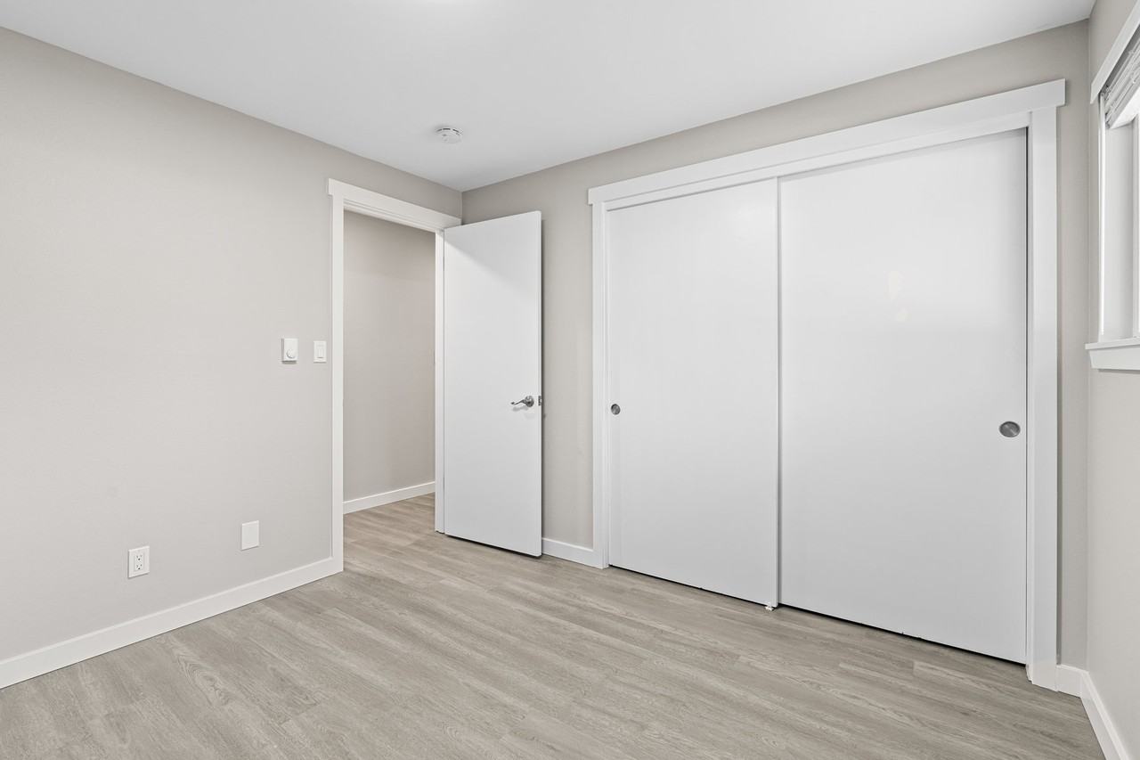 1055 Puget Dr #2 - Photo 4 of 6