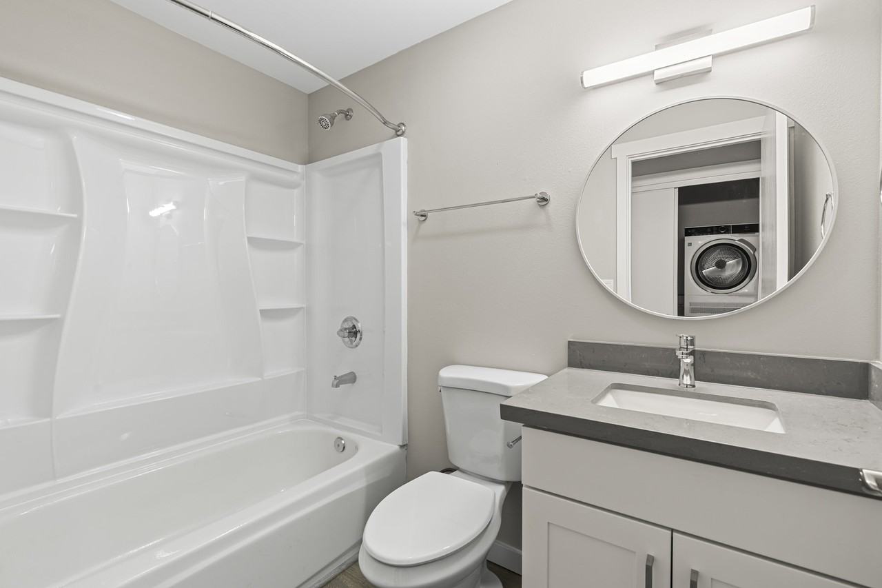 1055 Puget Dr #2 - Photo 5 of 6