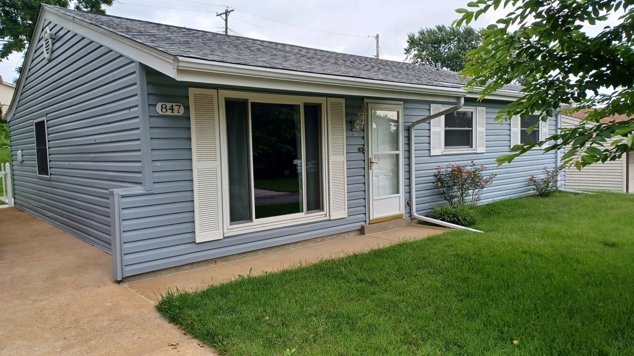 847 Weedel Dr #NA - Photo 2 of 20