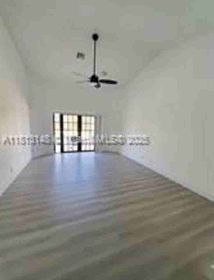 9733 Nw 52nd Pl #NA - Photo 2 of 8