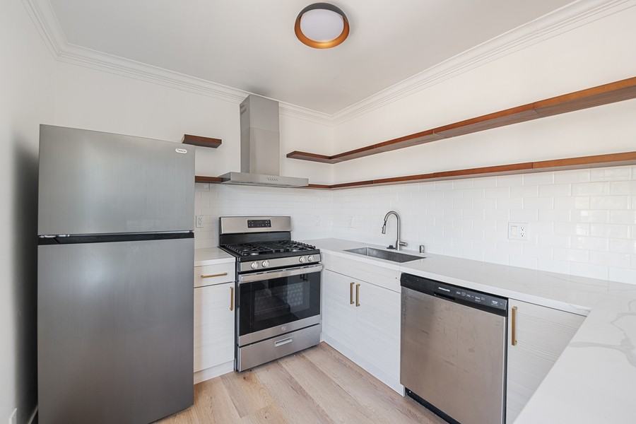 1008 N Stanley Ave #6 - Photo 2 of 25