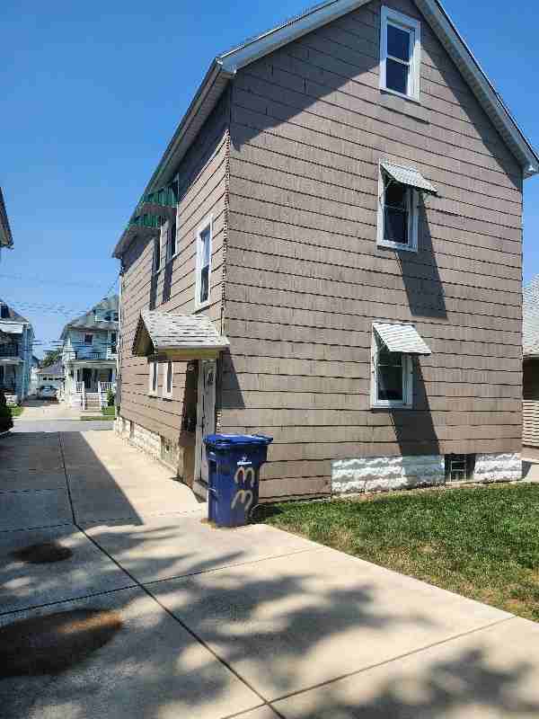 33 Grove St - Photo 2 of 9