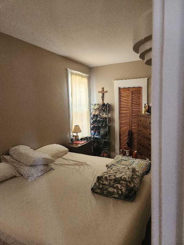 33 Grove St - Photo 3 of 9