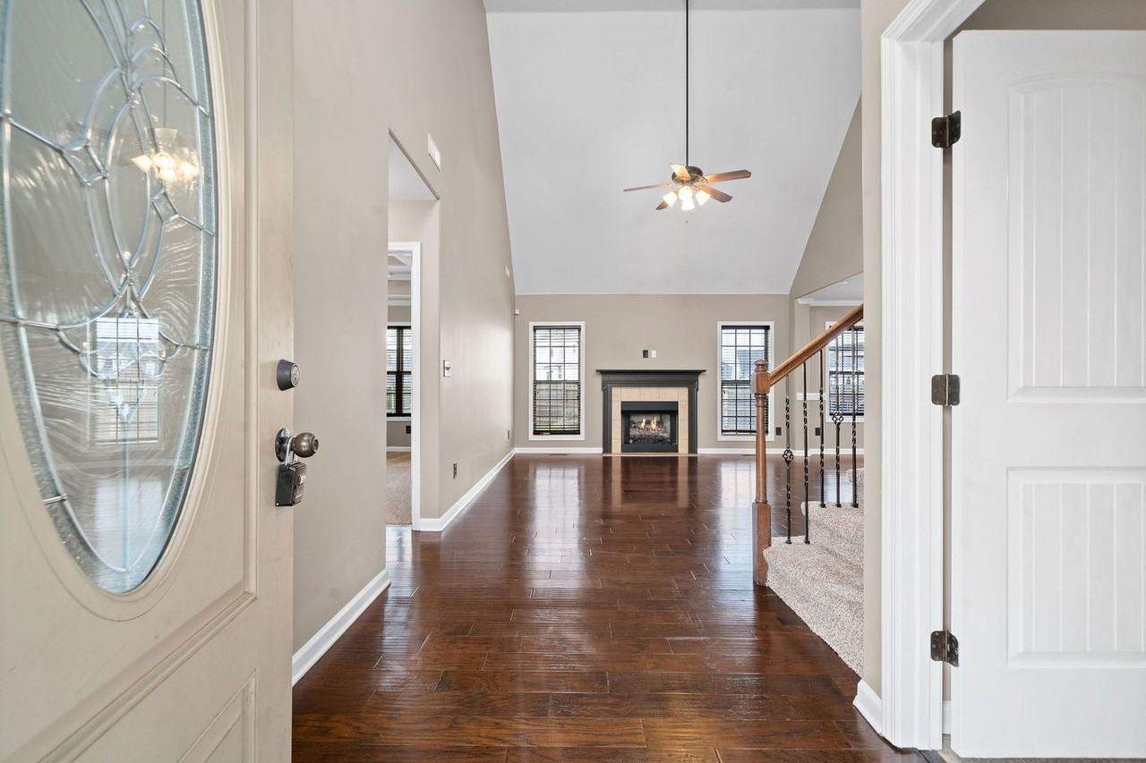 1328 Southwood Ct - Photo 5 of 36