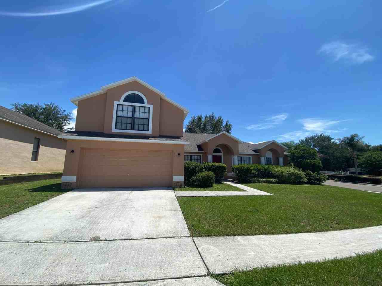 102 Coventry Rd - Photo 2 of 31