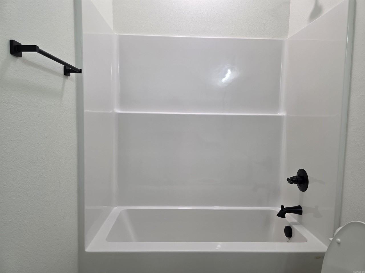 2311 Nichols Rd - Photo 6 of 14