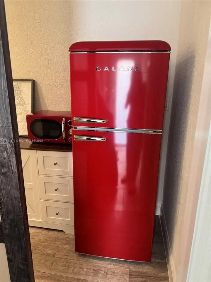 15603 Sw 178th St - Photo 4 of 11