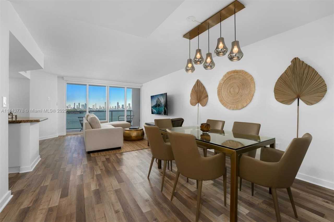1800 Purdy Ave #1208 - Photo 4 of 32