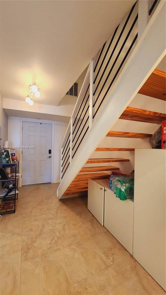 Fontainebleau Blvd #J224 - Photo 3 of 8