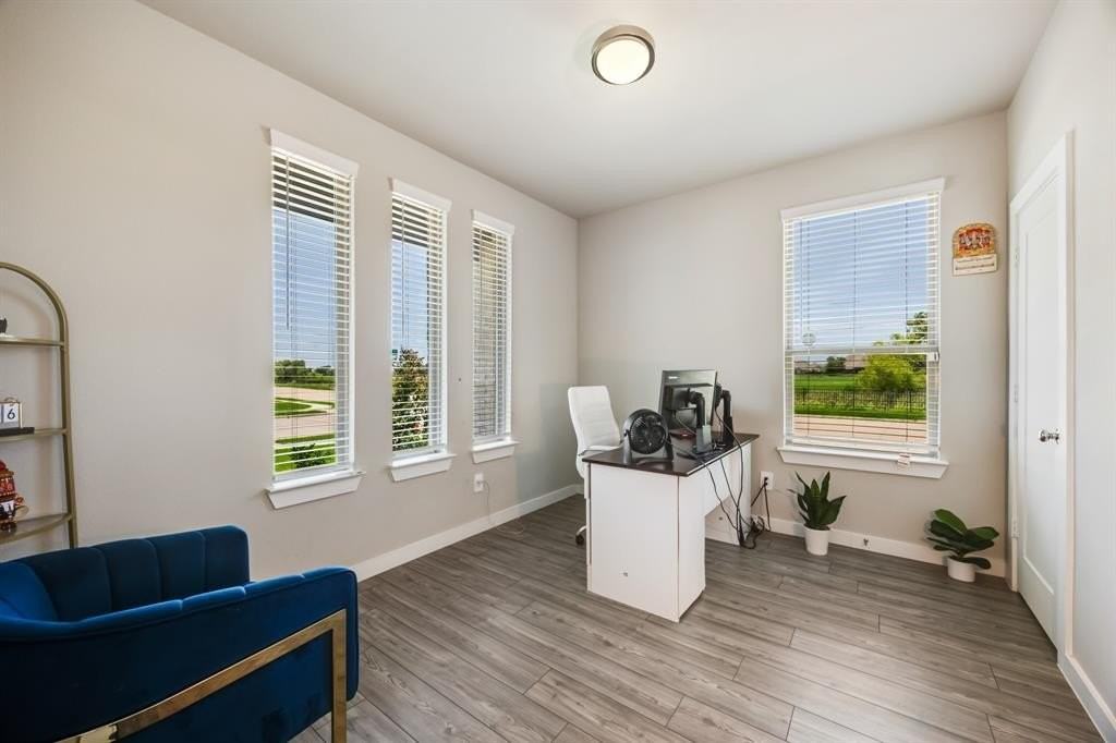 418 Tuscany Drive - Photo 6 of 34