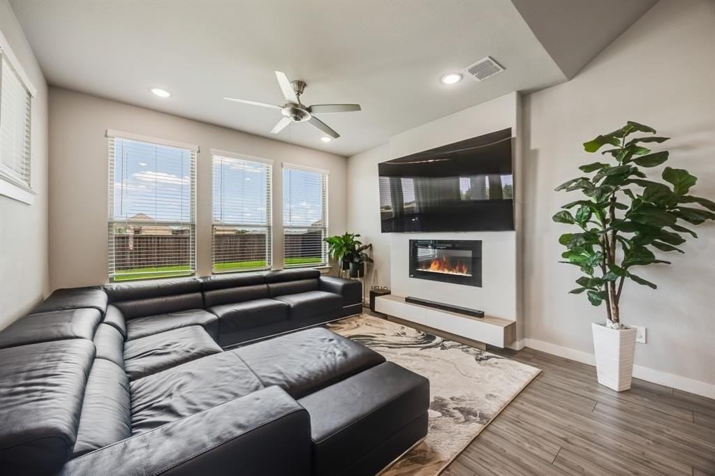 418 Tuscany Drive - Photo 7 of 34