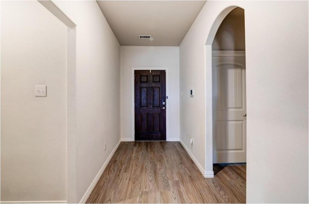 108 New Haven St - Photo 4 of 23