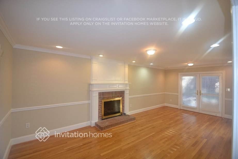 900 Wishing Well Ln - Photo 2 of 4