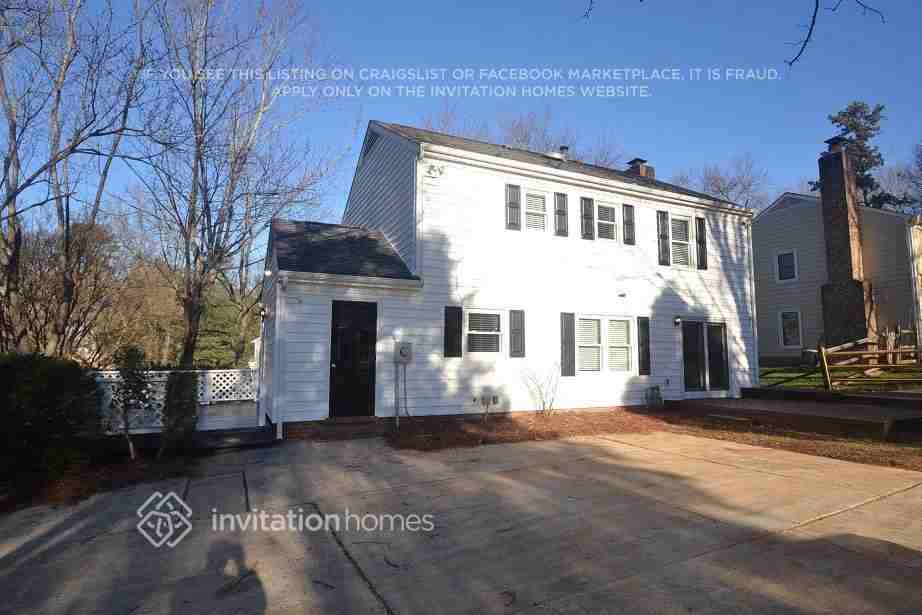 900 Wishing Well Ln - Photo 3 of 4