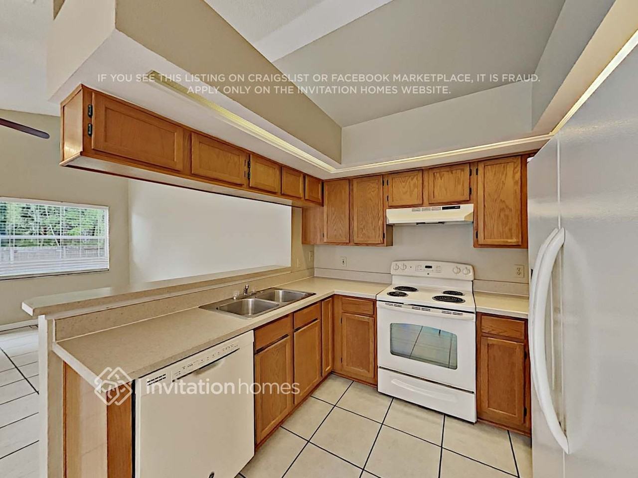 1005 Reynolds Ct - Photo 6 of 23