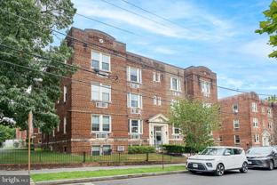 1404 Tuckerman St Nw #301 - Photo 1 of 1