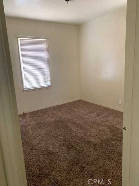 709 W Glendon Way - Photo 3 of 6