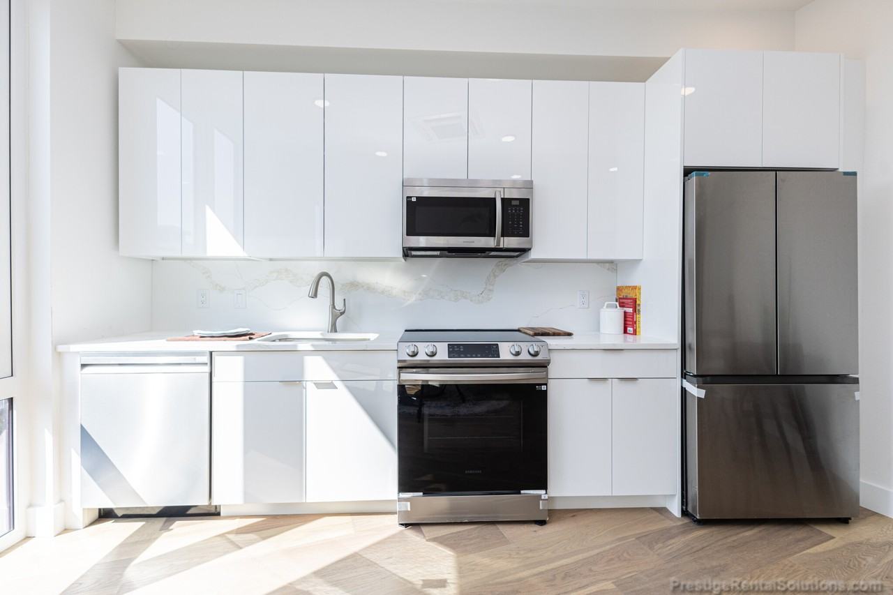 Hichborn St #505 - Photo 2 of 18