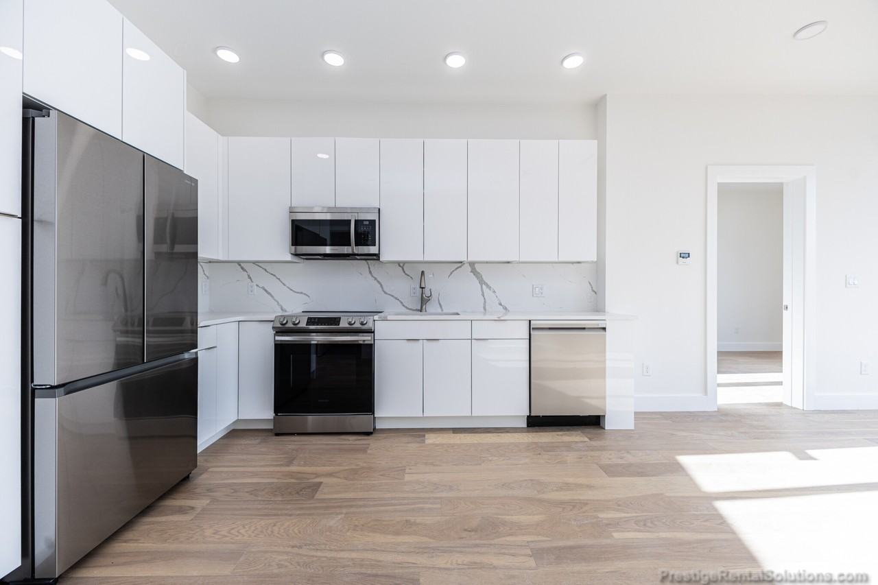 Hichborn St #503 - Photo 2 of 16