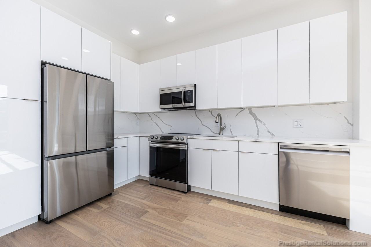 Hichborn St #503 - Photo 4 of 16