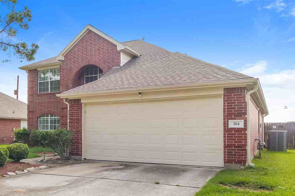 304 Cedar Branch Dr - Photo 4 of 17
