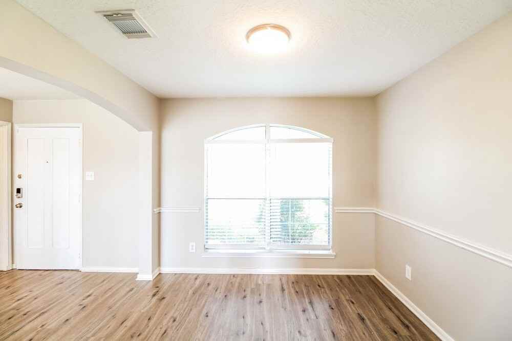 304 Cedar Branch Dr - Photo 6 of 17
