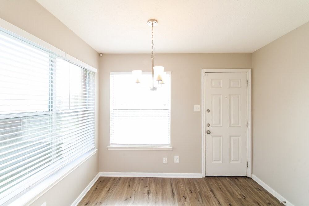 304 Cedar Branch Dr - Photo 7 of 17