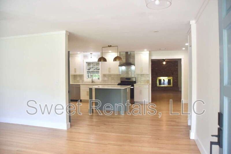 4627 Darlene Street - Photo 3 of 45