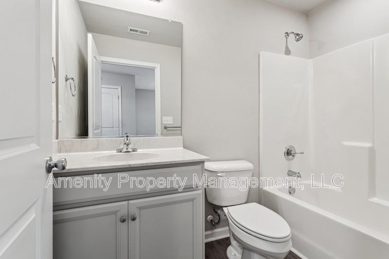 1014 Mckinley Ave #A - Photo 5 of 29