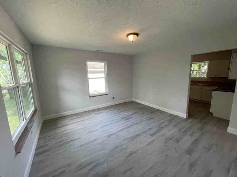 922 Vermont Ave #1 - Photo 3 of 16