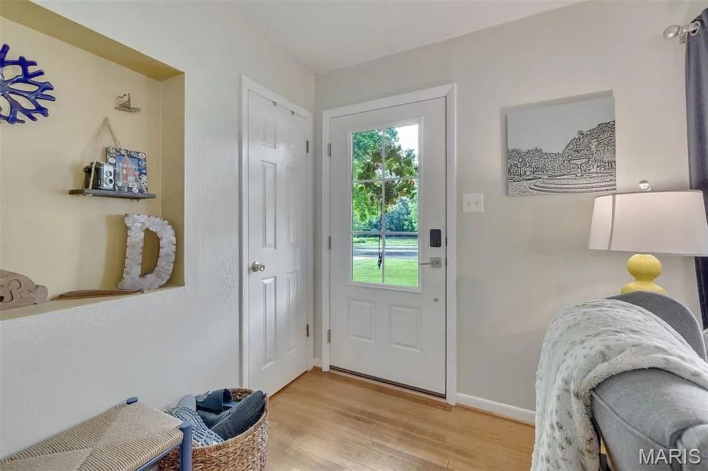 169 W Kirkham Ave - Photo 2 of 24