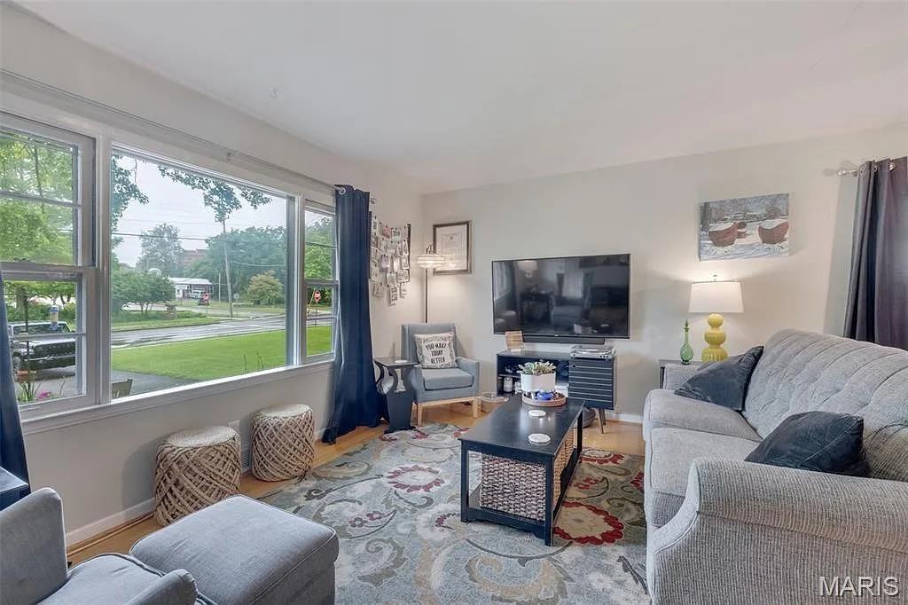 169 W Kirkham Ave - Photo 3 of 24