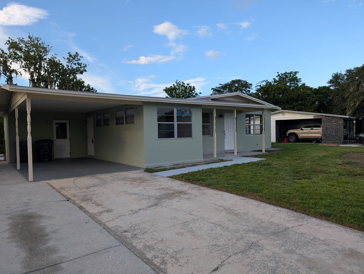 1300 Overlook Ter - Photo 2 of 13