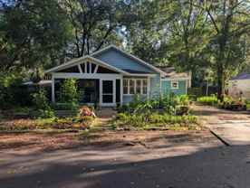 910 Nw 29th Pl - Photo 1 of 1