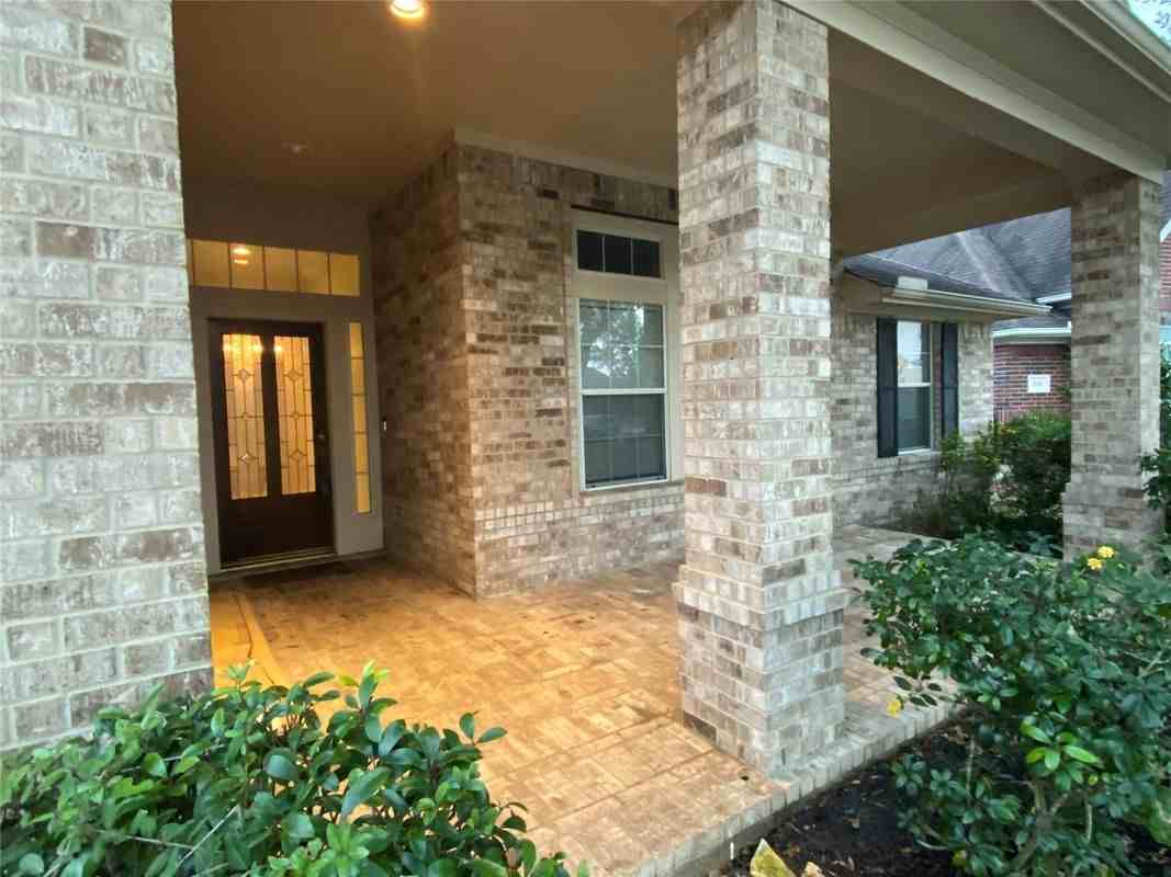3115 Chappelwood Dr - Photo 2 of 16