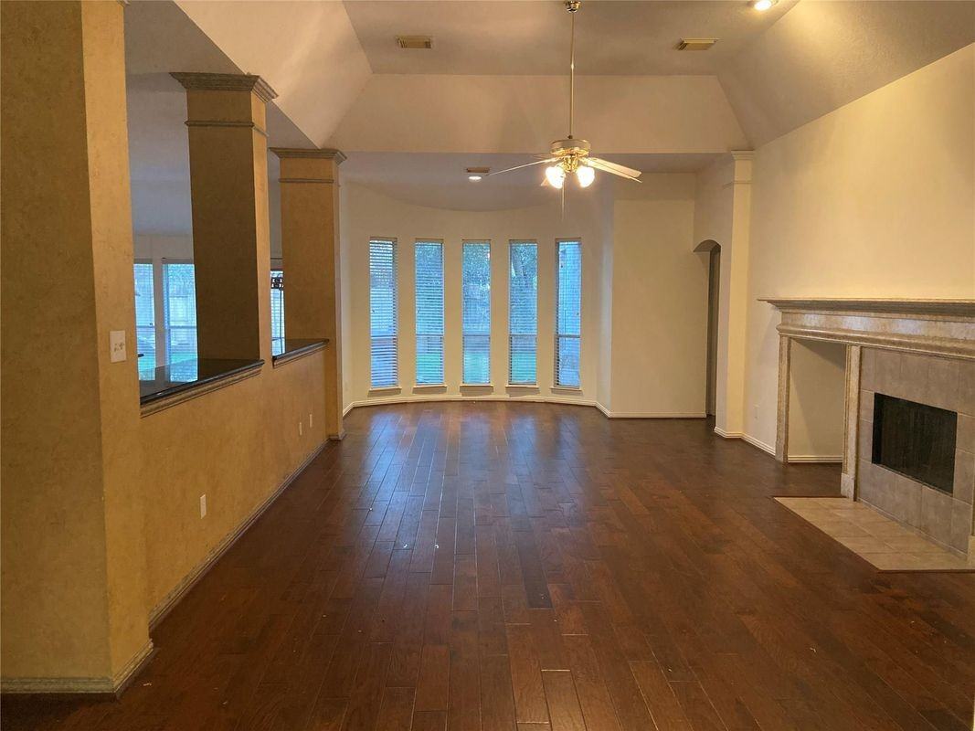 3115 Chappelwood Dr - Photo 5 of 16