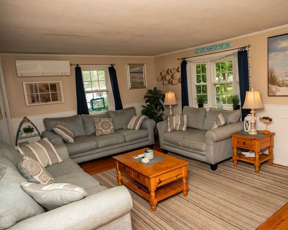 145 Arnold Rd - Photo 2 of 7