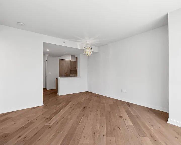 401 Harrison St - Photo 2 of 6