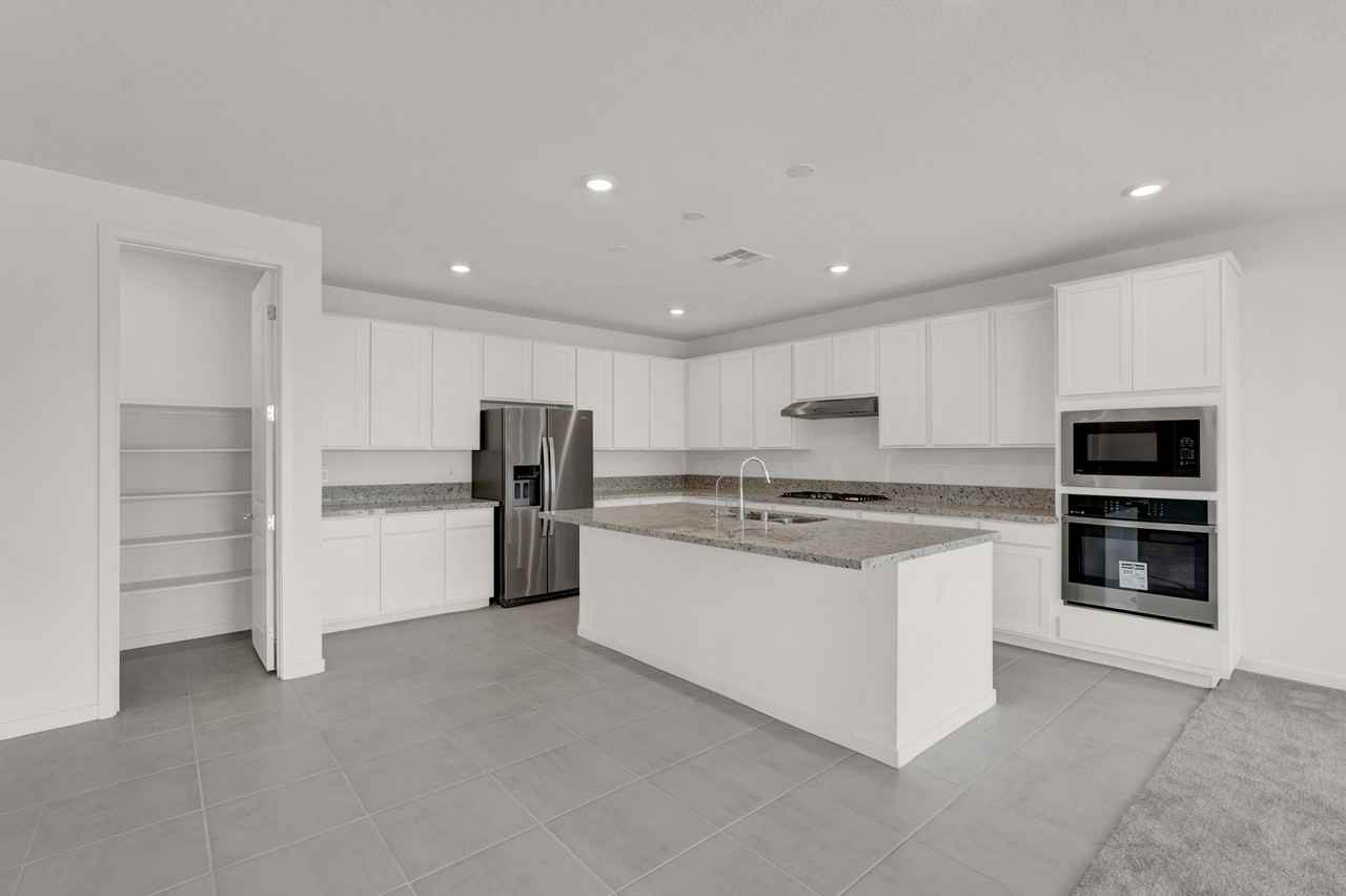 5269 Diesel Rd - Photo 3 of 22